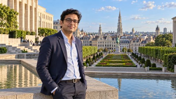 Debangshu Dasgupta leads as the ceo of straightforwardsolutions.be